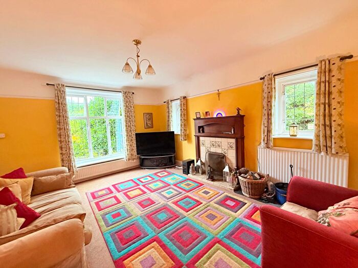 4 Bedroom Detached House For Sale In Thorne Park Road, Torquay, TQ2
