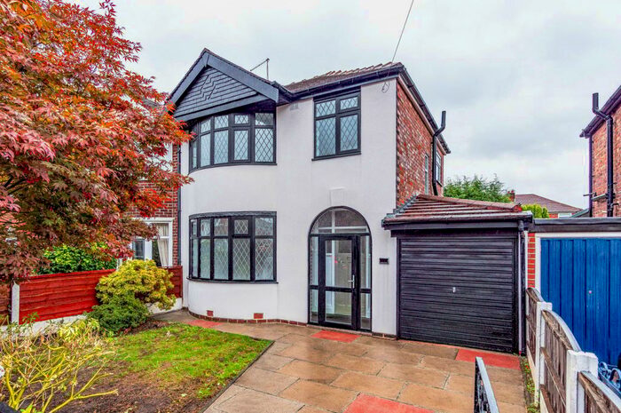 3 Bedroom Semi-Detached House To Rent In Abingdon Road, Davyhulme, Manchester, M41