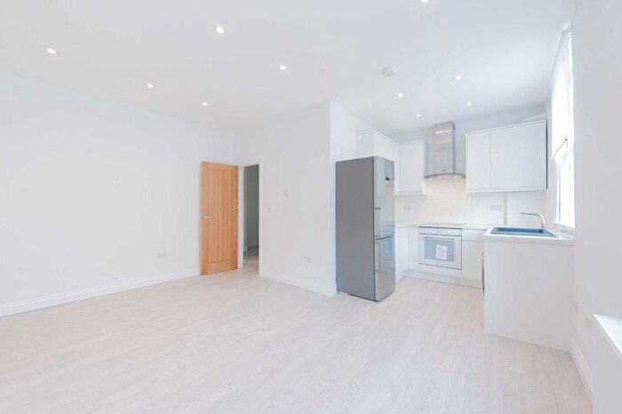 1 Bedroom Flat To Rent In All Saints Road, All Saints Road, W11