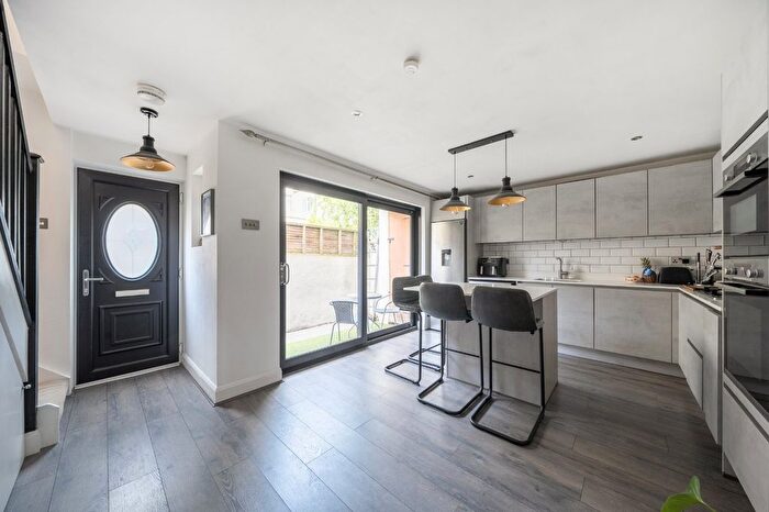 2 Bedroom Detached House For Sale In Effra Road, Wimbledon, London, SW19