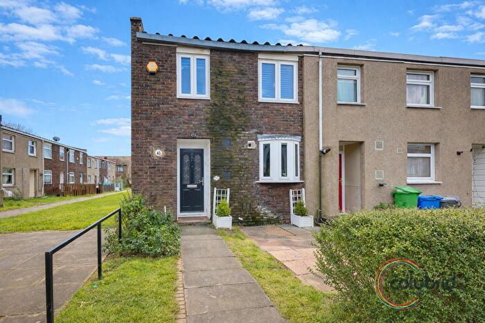 3 Bedroom End Of Terrace House For Sale In Lucerne Way, Romford, RM3