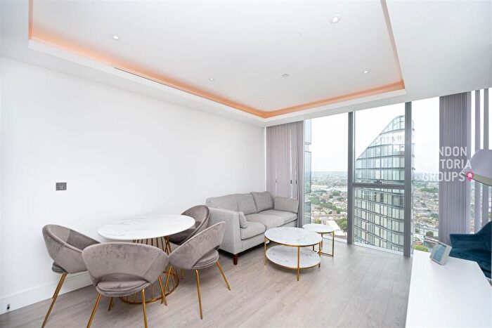 2 Bedroom Apartment To Rent In Carrara Tower, City Road, Old Street, EC1