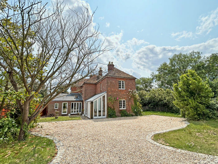 4 Bedroom Detached House For Sale In Lockgate Road, Sidlesham Common, Chichester, PO20