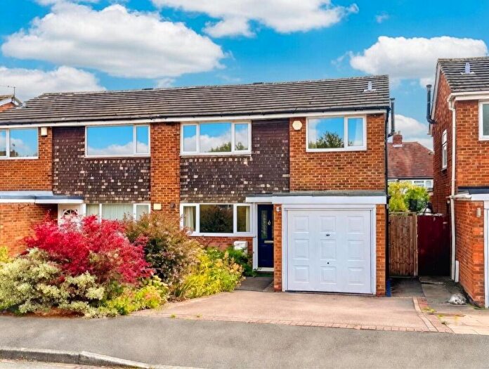 3 Bedroom Semi-Detached House For Sale In Hilary Drive, Walmley, Sutton Coldfield, B76