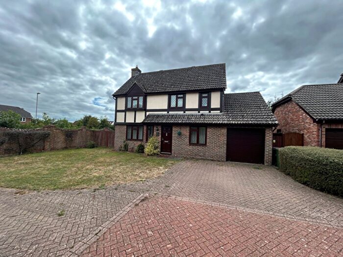 4 Bedroom Detached House To Rent In Elliot Rise, Hedge End, Southampton, Hampshire, SO30