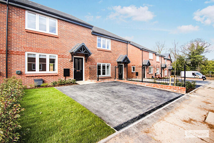 3 Bedroom Terraced House To Rent In Meadow House Drive, Coventry, CV4