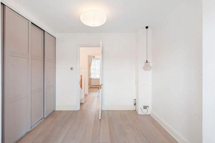 2 Bedroom Terraced House To Rent In Audley Road, Richmond, TW10