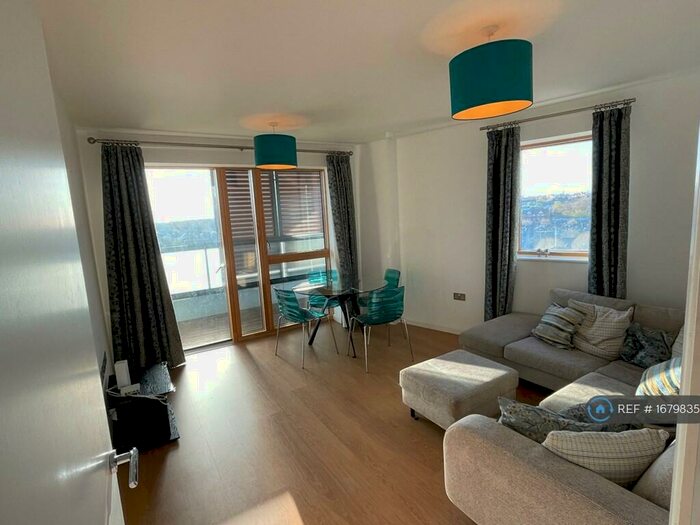 2 Bedroom Flat To Rent In Albert Road, London, NW6