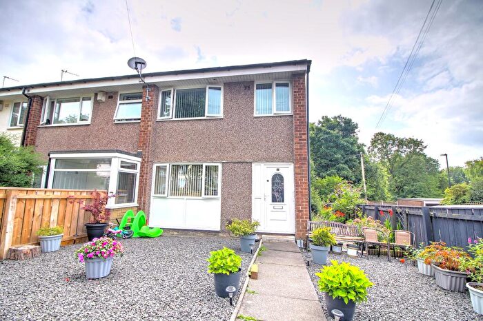 3 Bedroom End Of Terrace House For Sale In Farnham Close, Newcastle Upon Tyne, NE15