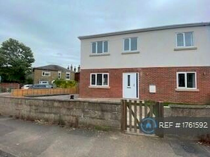 2 Bedroom End Of Terrace House To Rent In Aberdeen Road, Southampton, SO17