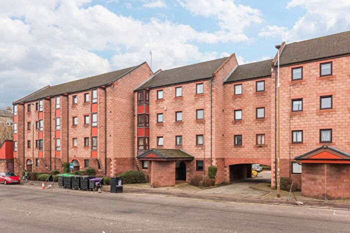 2 Bedroom Flat For Sale In Easter Road, Edinburgh, EH6