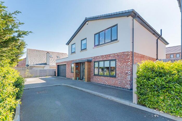 4 Bedroom Detached House For Sale In Grange Cross Lane, CH48