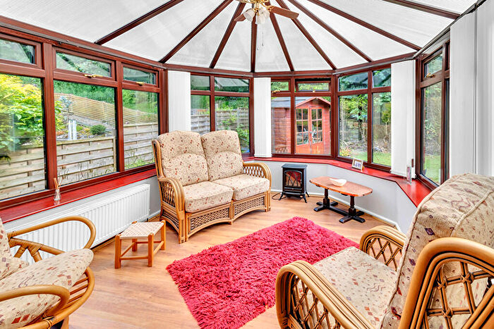 4 Bedroom Detached House For Sale In Dale Avenue, Todmorden, OL14