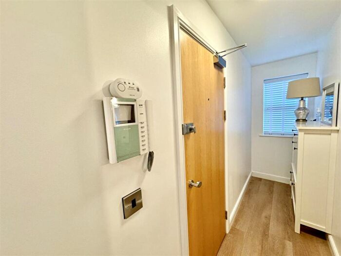 2 Bedroom Apartment To Rent In The Grange, Beever Lane, Barnsley, S75