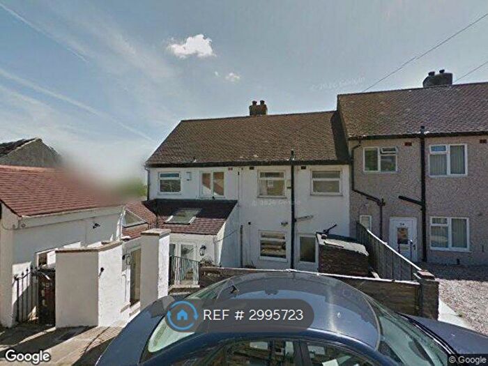 5 Bedroom Terraced House To Rent In Haugh Shaw Road, Halifax, HX1