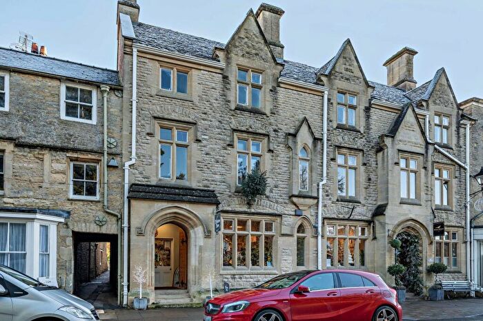 1 Bedroom Flat To Rent In High Street, Fairford, GL7