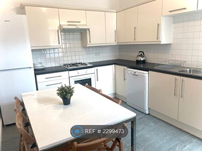5 Bedroom Terraced House To Rent In Derby Road, Manchester, M14