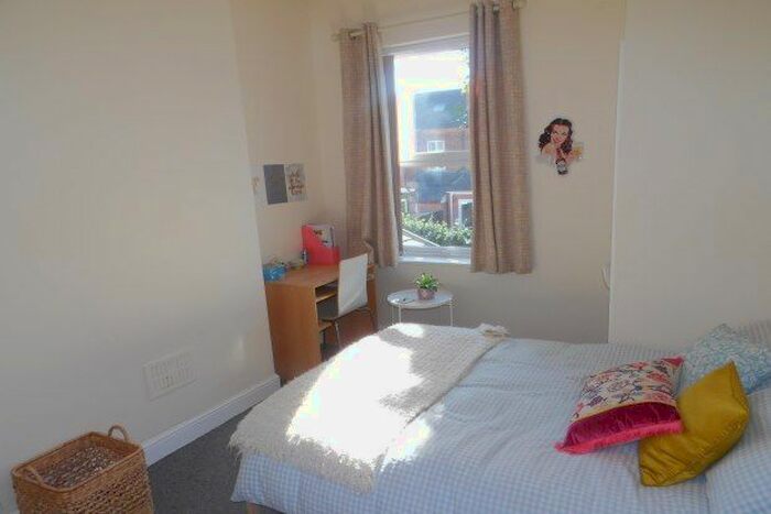 6 Bedroom Property To Rent In Rushworth Avenue, Nottingham, NG2