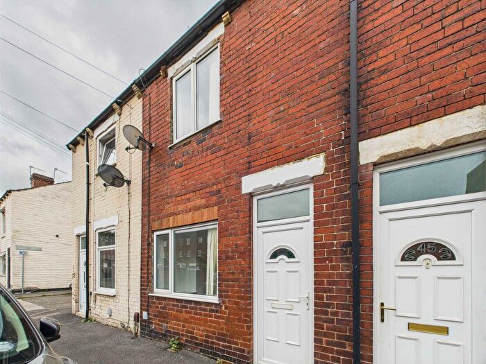 2 Bedroom Terraced House To Rent In School Street, Castleford, WF10