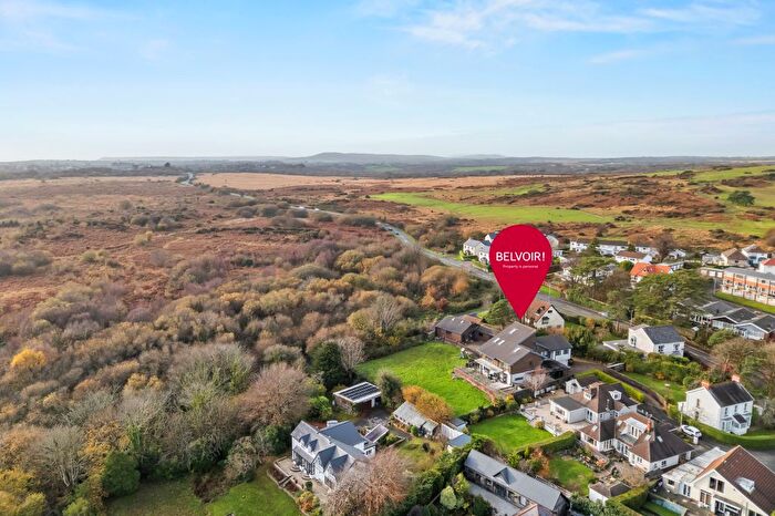 6 Bedroom Detached House For Sale In Whitestone Close, Mayals, Swansea, SA3