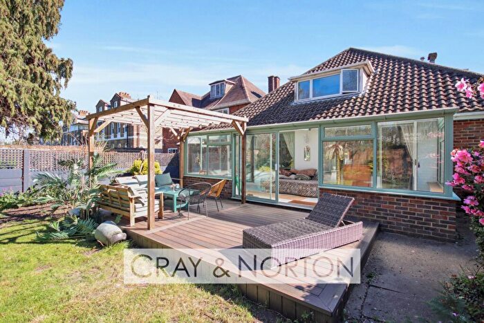 4 Bedroom Detached House For Sale In Outram Road, Addiscombe, CR0