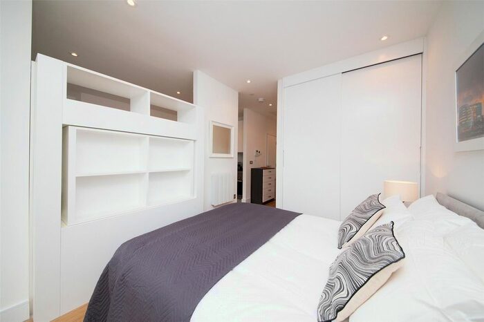 Studio To Rent In Trinity Close, Hounslow, TW3