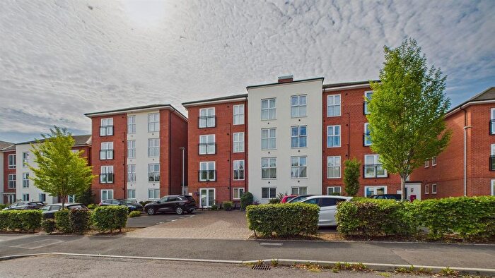 2 Bedroom Flat To Rent In Somerford House, Hill View Road, Malvern, WR14