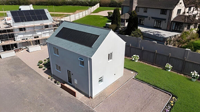 3 Bedroom Detached House For Sale In Westcott Park Close, Cullompton, EX15