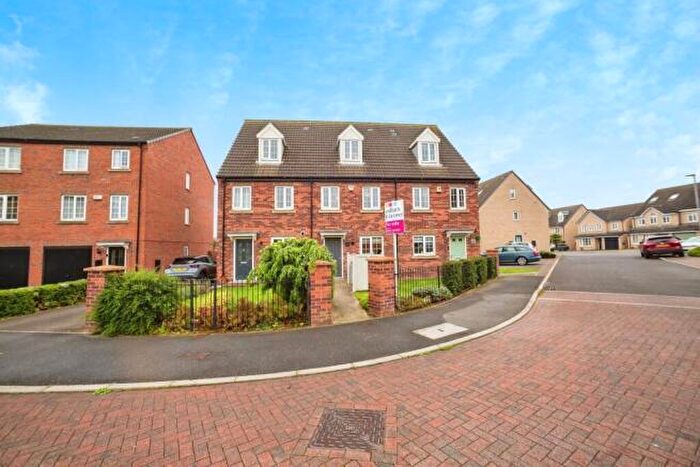 3 Bedroom Town House To Rent In Gower Way, Rawmarsh, Rotherham, S62