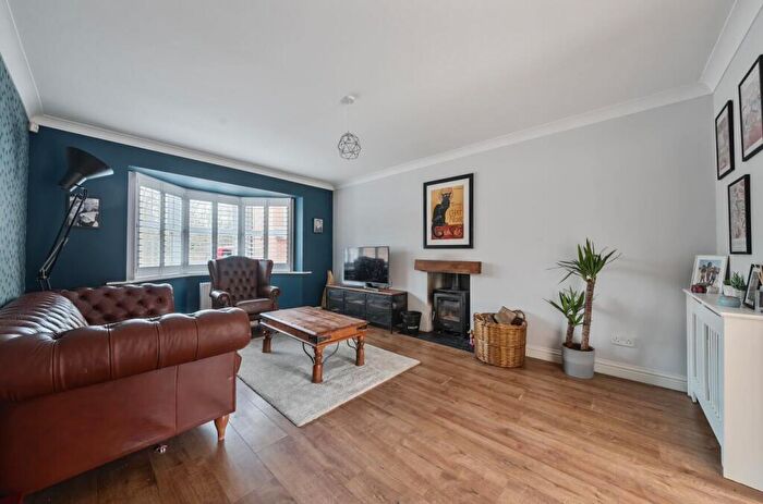 4 Bedroom Detached House For Sale In Main Road, Otterbourne, Winchester, SO21