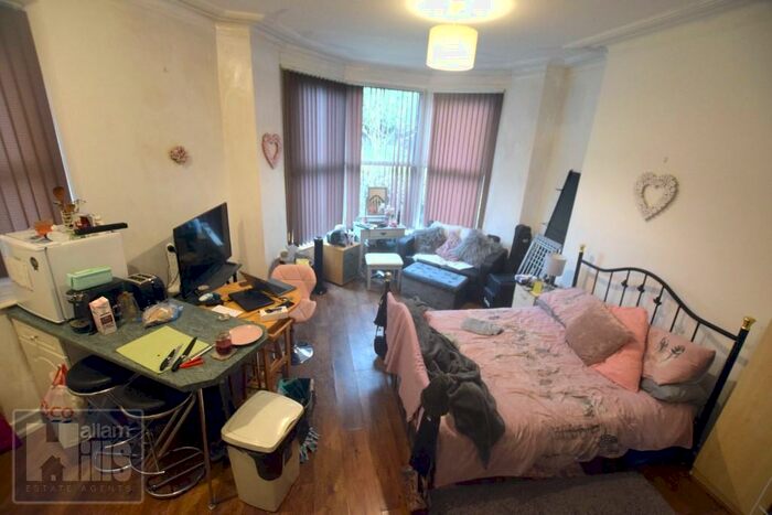 Studio To Rent In Endcliffe Terrace Road, Sheffield, S11