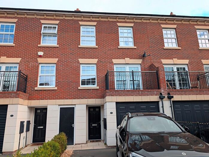 4 Bedroom Detached House To Rent In Hepworth Gardens, Wakefield, West Yorkshire, Uk, WF1