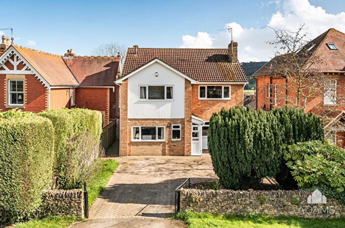 4 Bedroom Detached House For Sale In Gretton Road, Winchcombe, GL54