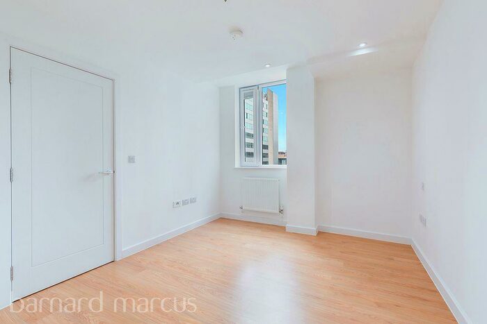 1 Bedroom Apartment To Rent In - Sydenham Road, Croydon, CR0