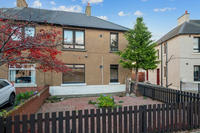 2 Bedroom Flat To Rent In Ochil Street, Grangemouth, Stirling, FK3