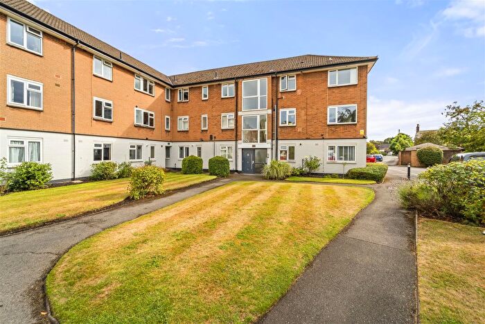 1 Bedroom Flat For Sale In Abbots Court, Sale, M33
