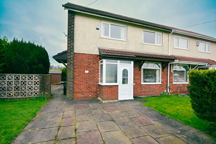 3 Bedroom Semi-Detached House For Sale In Lostock Walk, Whitefield, M45