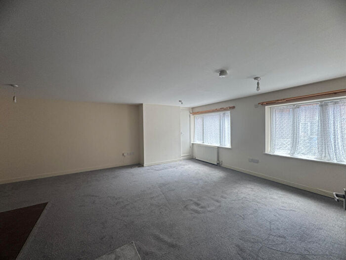 1 Bedroom Flat To Rent In Flat - High Street, Dudley, West Midlands, DY1