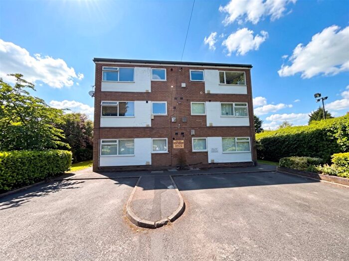 1 Bedroom Flat For Sale In Legh Court, Northenden Road, M33