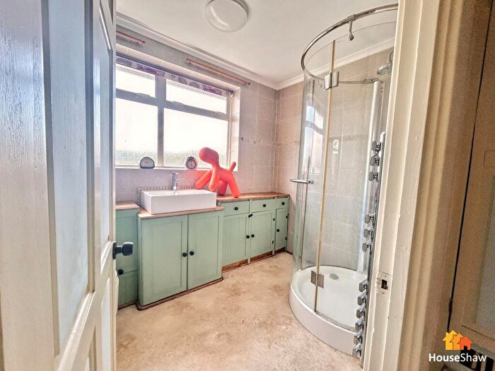 3 Bedroom Detached House For Sale In Icknield Close, Wendover, HP22