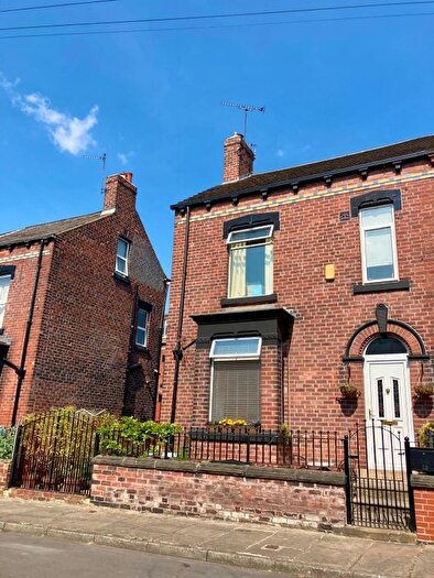 3 Bedroom Semi Detached House For Sale In Whingate Grove, Leeds, West Yorkshire, LS12