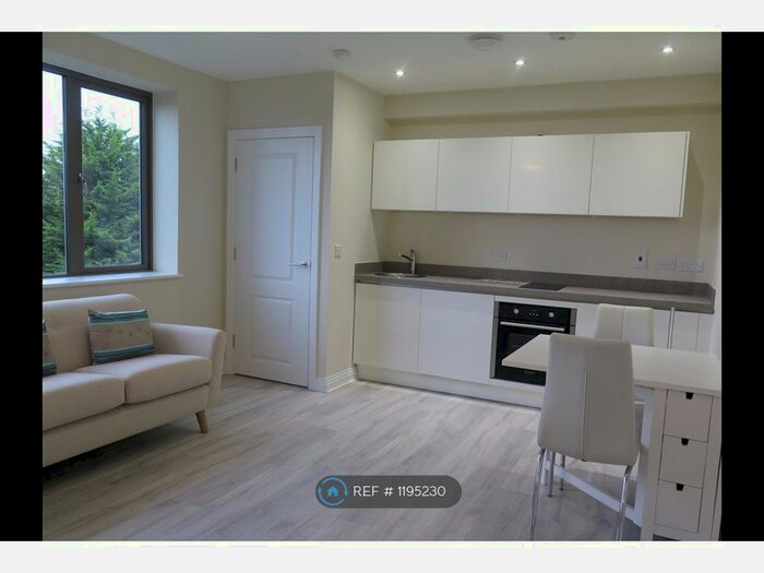 1 Bedroom Flat To Rent In Station Road, West Drayton, UB7