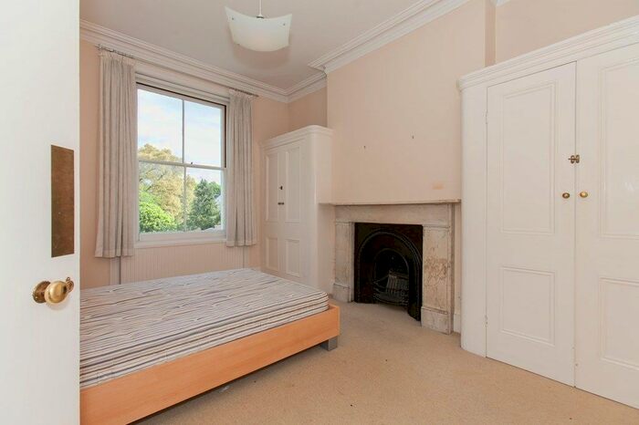 2 Bedroom Flat To Rent In Elsynge Road, London SW18