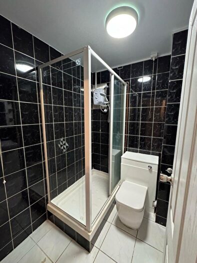 2 Bedroom Flat To Rent In Buckingham Place, BN1