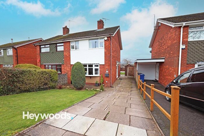 3 Bedroom Semi-Detached House For Sale In Denbigh Close, Clayton, Newcastle, ST5