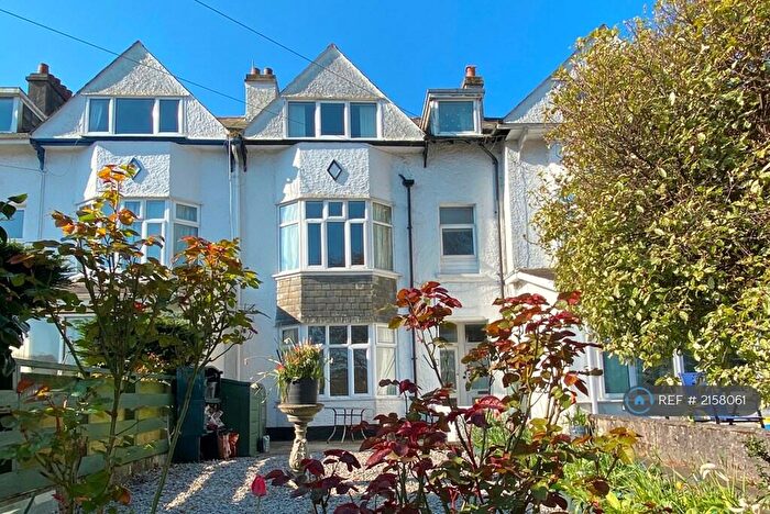 3 Bedroom Flat To Rent In Trelawney Terrace, Looe, PL13