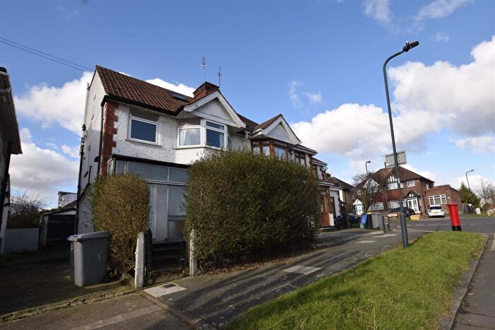 4 Bedroom Semi-Detached House To Rent In Victoria Avenue, Wembley, Middlesex, HA9