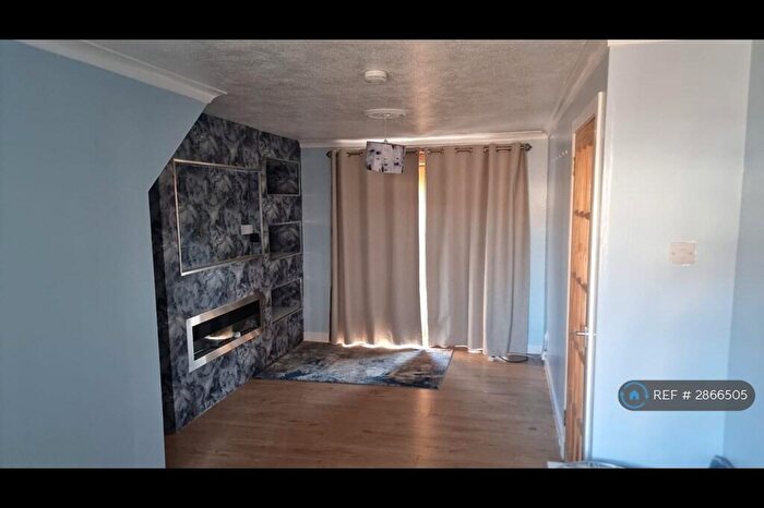 2 Bedroom Terraced House To Rent In Duncan Crescent, Dunfermline, KY11