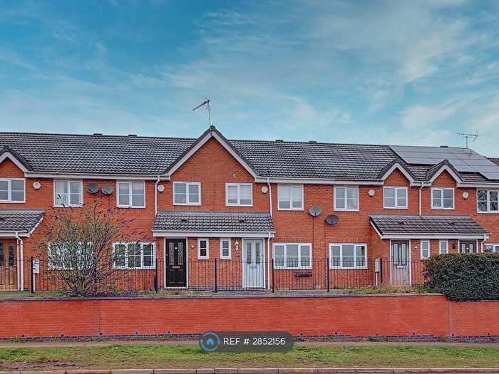 3 Bedroom Terraced House To Rent In Queen Elizabeth Road, Nuneaton, CV10