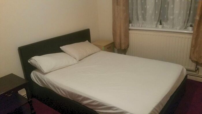 1 Bedroom Flat To Rent In Green Lane, Ilford, IG3